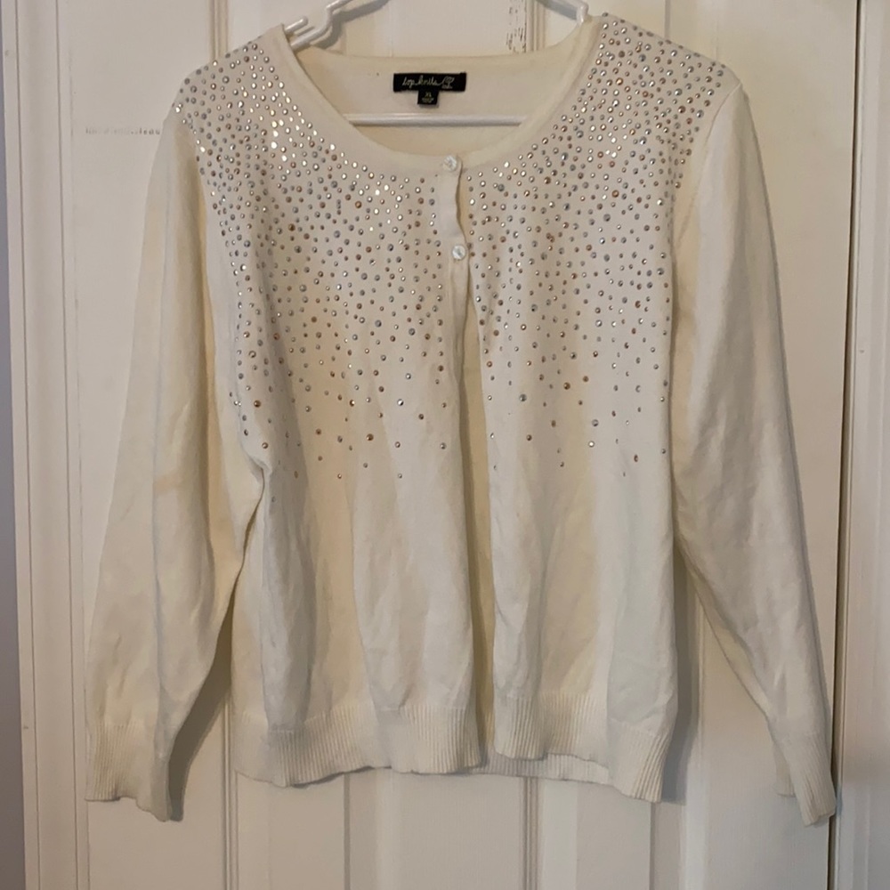 ⭐️ 2/$10 - White sweater